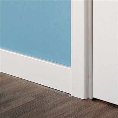 Valkoinen PVC-kruunulista